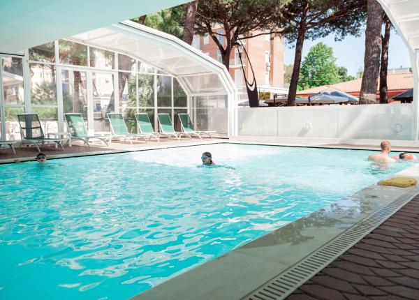 hotelbassetti en ironman-cervia-offer-hotel-with-pool-beach-and-spa 005